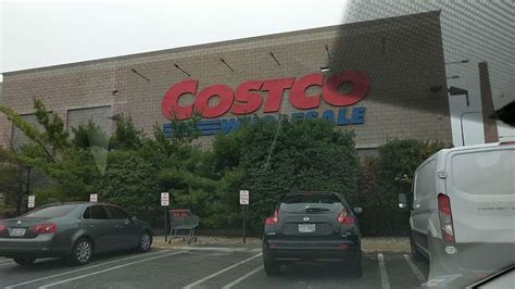 Chitown Thrift Shopping. . Costco wholesale north clybourn avenue chicago il